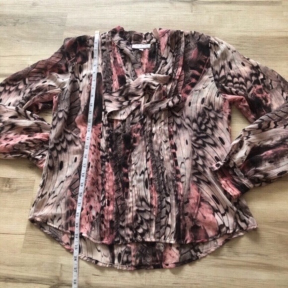 Jennifer Lopez Feather Print Blouse in Pink and Black - Picture 6 of 8